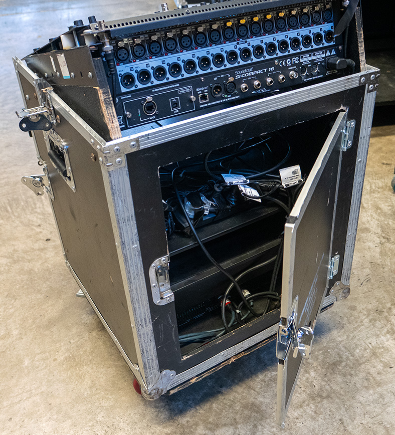 Mobile Equipment Rack with Mixer Top & Drawer – 14U Combo Case ...