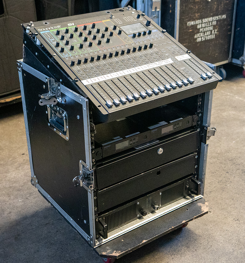 Mobile Equipment Rack with Mixer Top & Drawer – 14U Combo Case ...